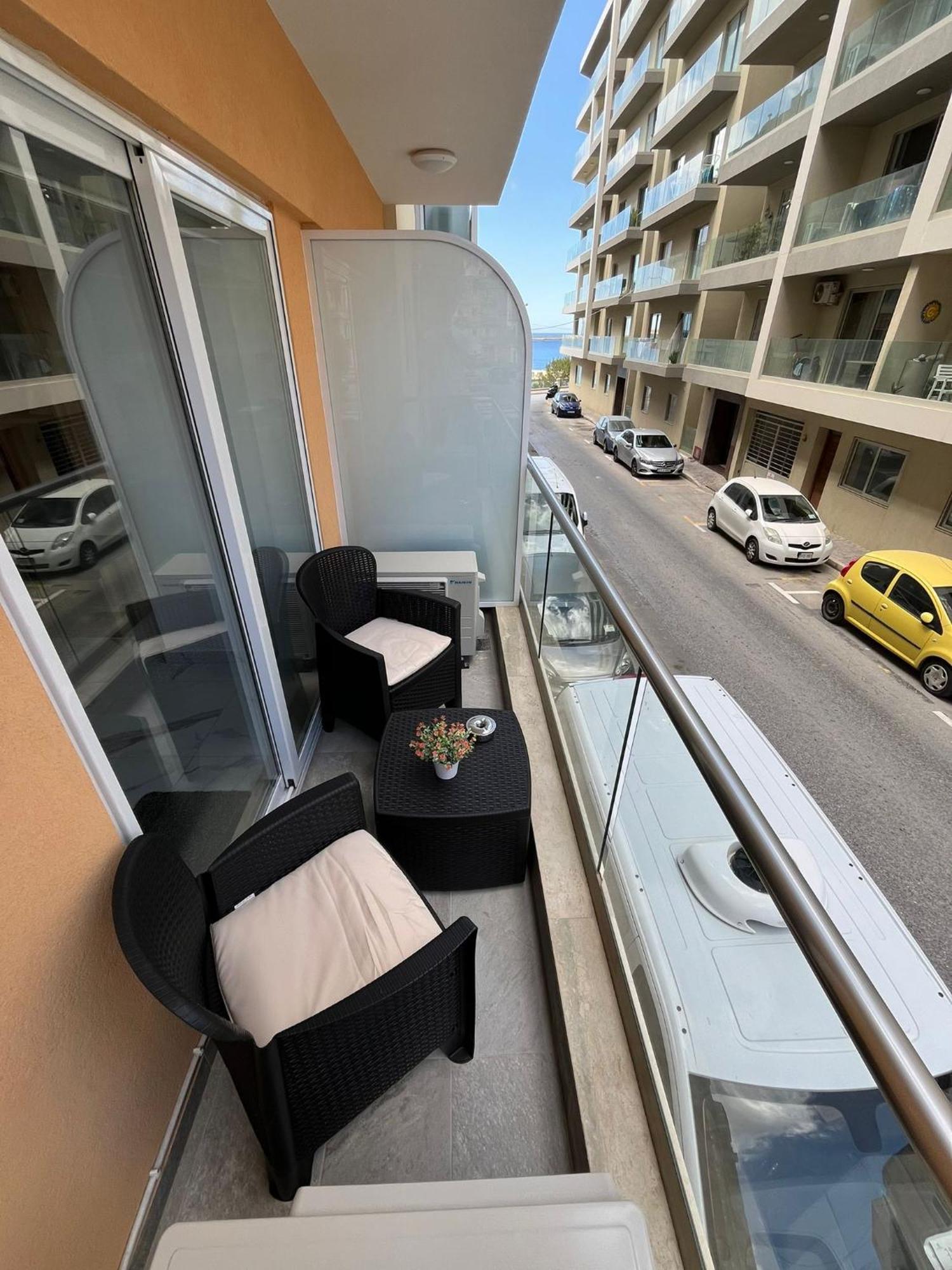 Sea Breeze, Spacious 2-Bedroom Lux Seaside Apartments San Pawl il-Baħar Eksteriør bilde