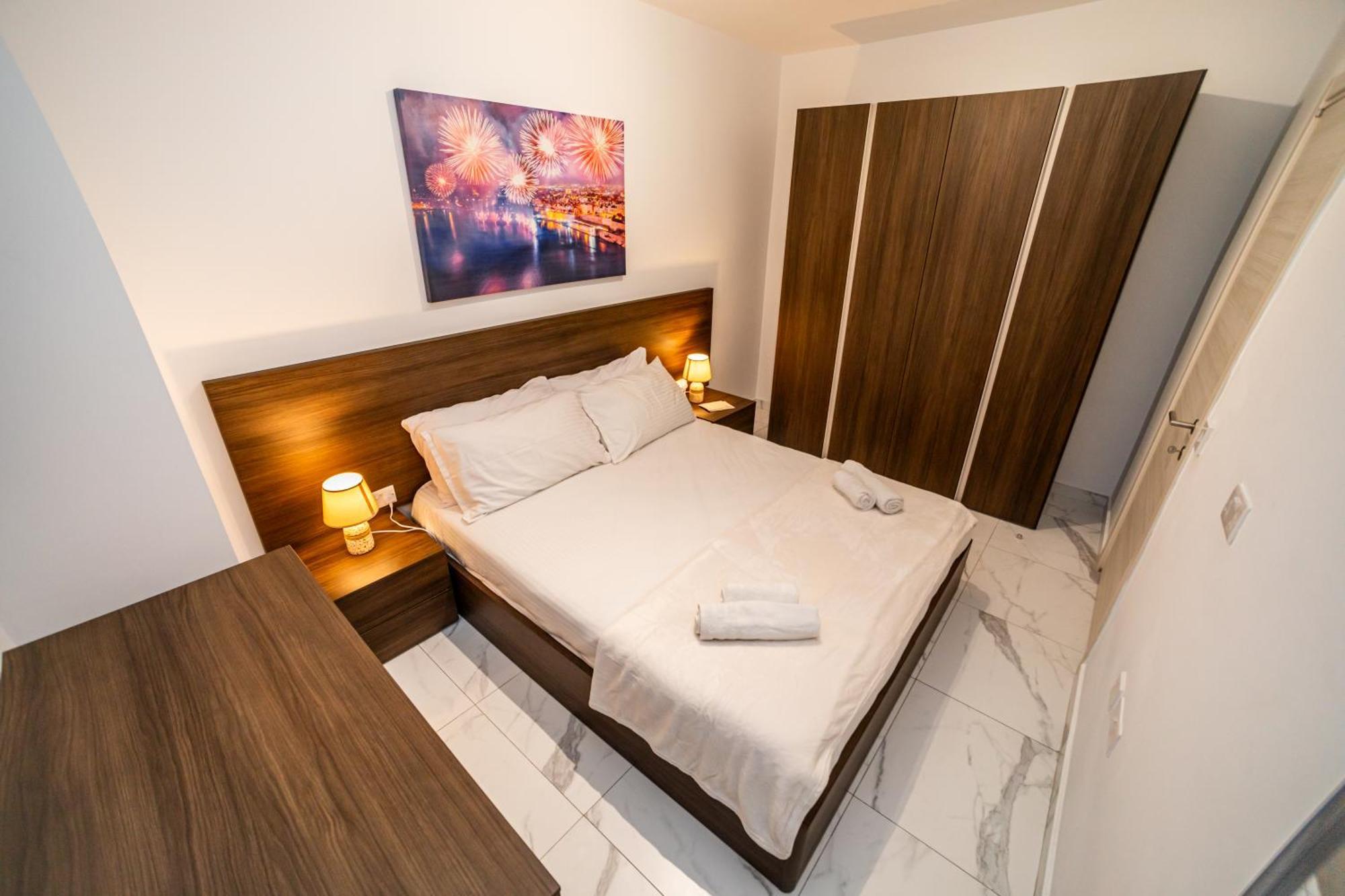 Sea Breeze, Spacious 2-Bedroom Lux Seaside Apartments San Pawl il-Baħar Eksteriør bilde