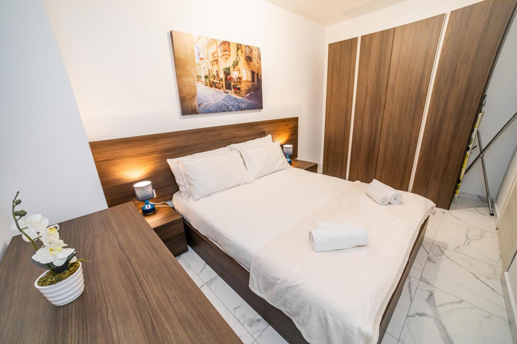 Sea Breeze, Spacious 2-Bedroom Lux Seaside Apartments San Pawl il-Baħar Eksteriør bilde