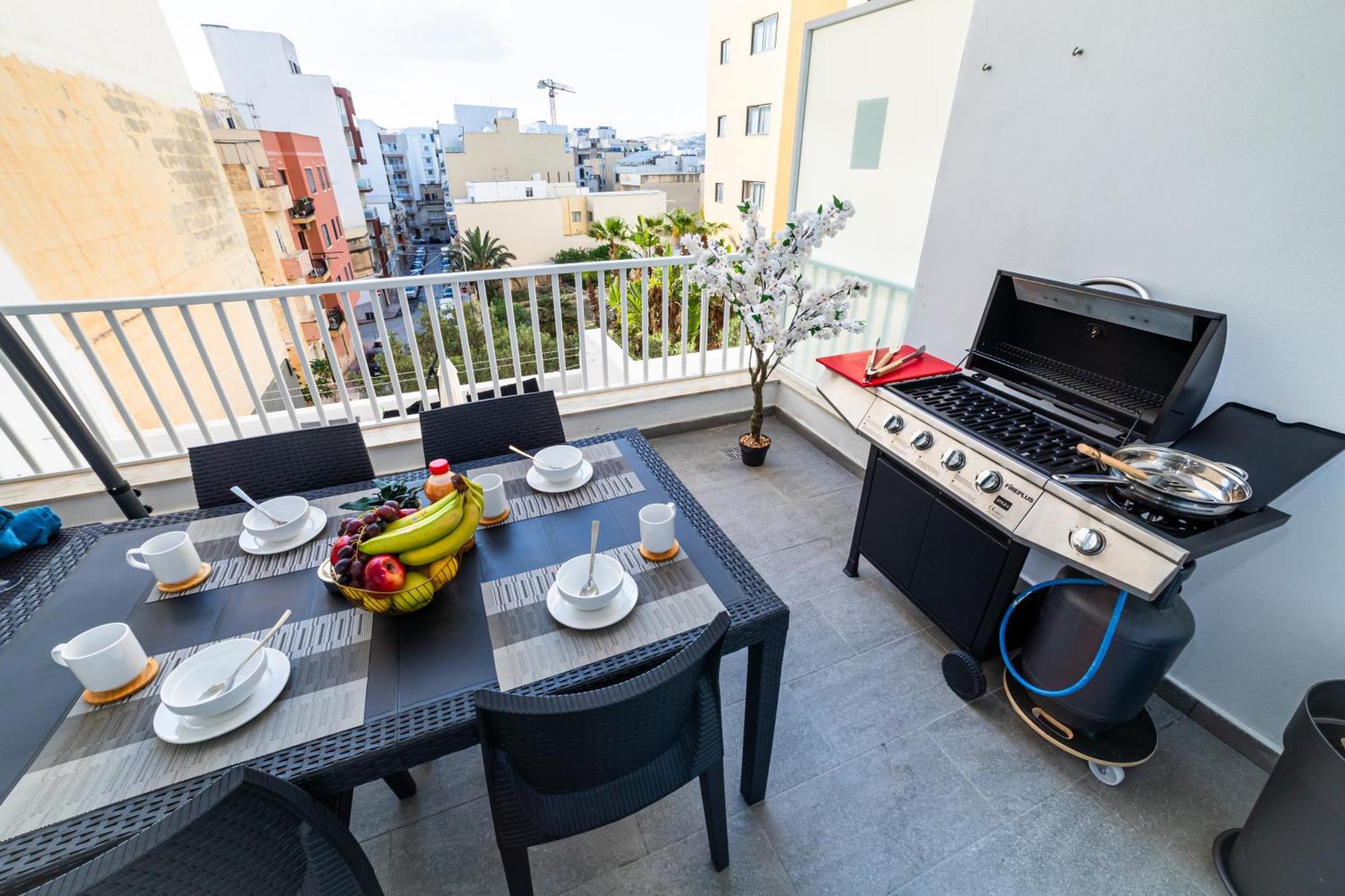 Sea Breeze, Spacious 2-Bedroom Lux Seaside Apartments San Pawl il-Baħar Eksteriør bilde