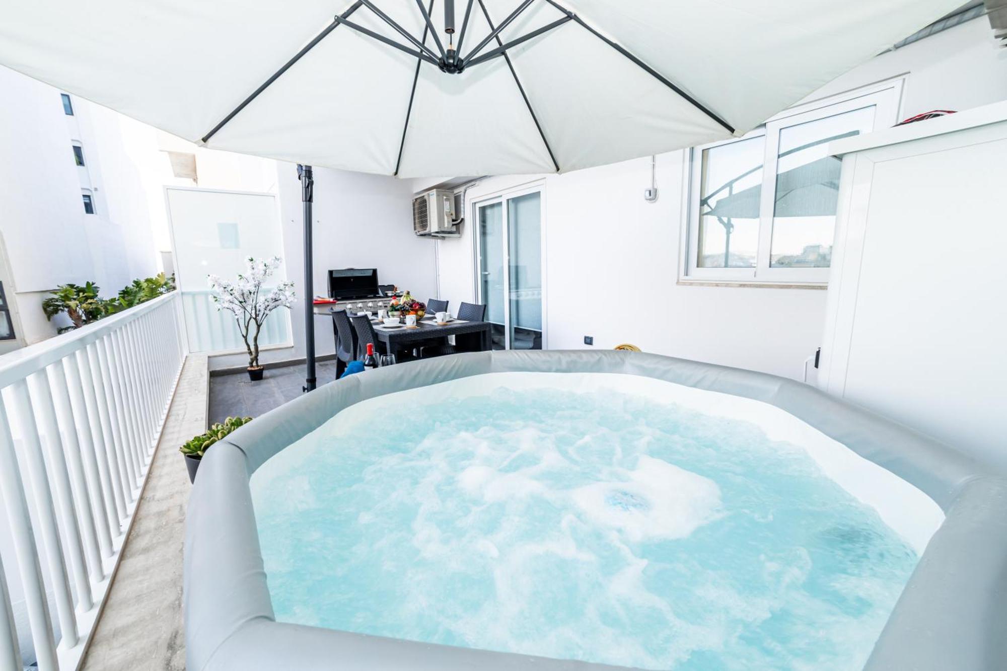 Sea Breeze, Spacious 2-Bedroom Lux Seaside Apartments San Pawl il-Baħar Eksteriør bilde