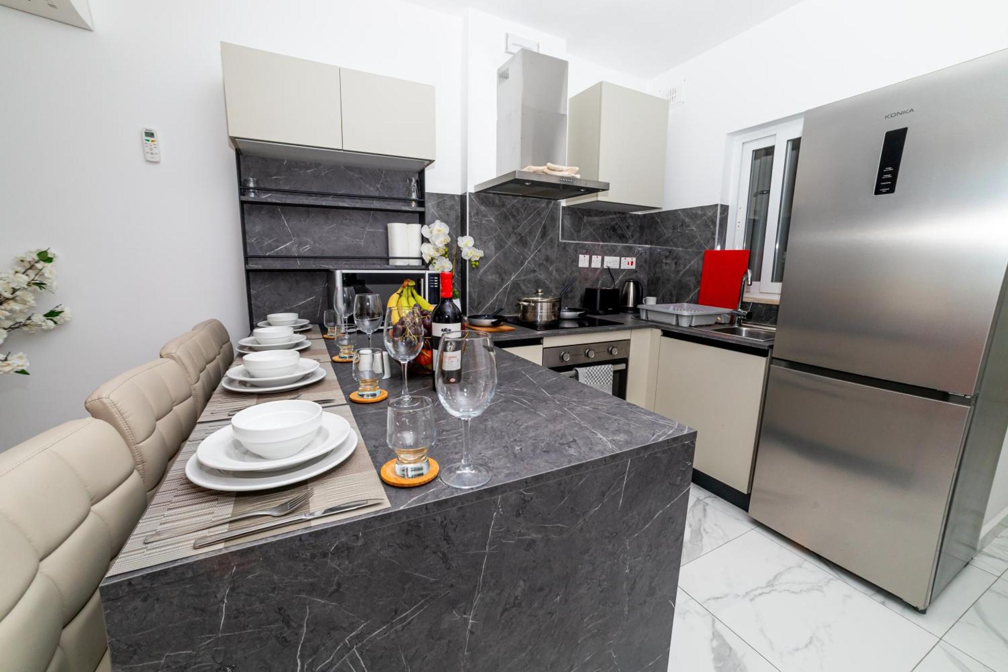 Sea Breeze, Spacious 2-Bedroom Lux Seaside Apartments San Pawl il-Baħar Eksteriør bilde