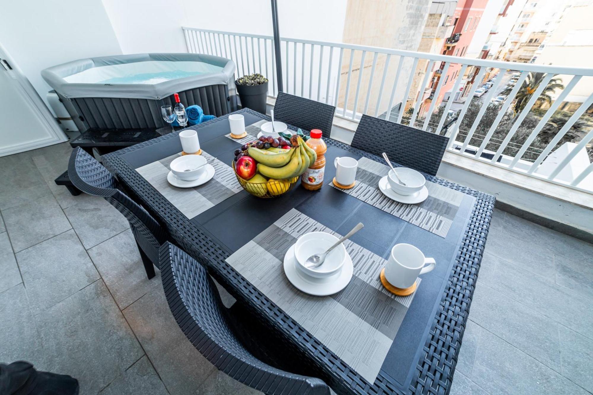 Sea Breeze, Spacious 2-Bedroom Lux Seaside Apartments San Pawl il-Baħar Eksteriør bilde
