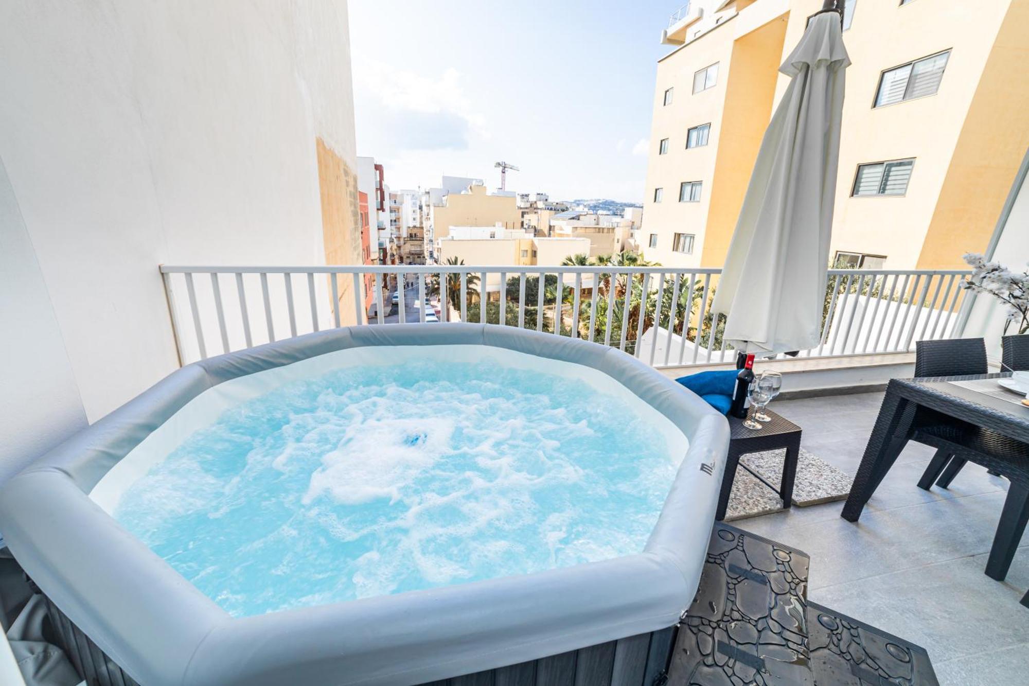 Sea Breeze, Spacious 2-Bedroom Lux Seaside Apartments San Pawl il-Baħar Eksteriør bilde